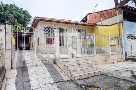 Casa à venda com 100m², 2 quartos e 4 vagasFachada