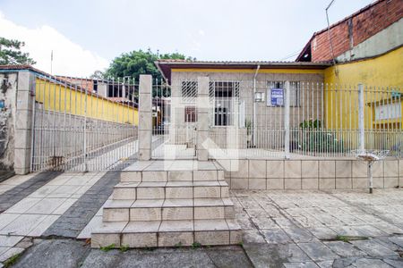 Casa à venda com 100m², 2 quartos e 4 vagasFachada