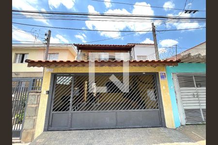 Casa à venda com 220m², 4 quartos e 2 vagasFachada