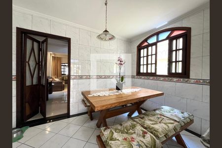 Casa à venda com 220m², 4 quartos e 2 vagasCopa