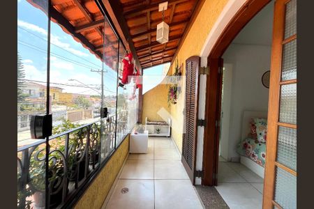 Casa à venda com 220m², 4 quartos e 2 vagasVaranda da Suíte 2