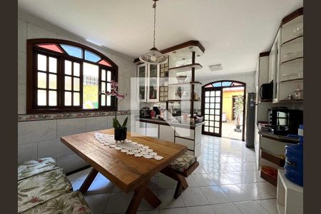 Casa à venda com 220m², 4 quartos e 2 vagasCopa