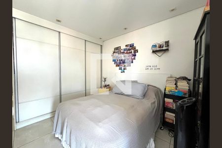 Casa à venda com 220m², 4 quartos e 2 vagasSuite 1