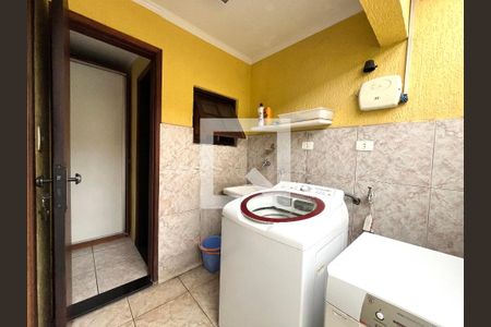 Casa à venda com 220m², 4 quartos e 2 vagasÁrea de Serviço