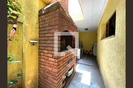 Casa à venda com 220m², 4 quartos e 2 vagasChurrasqueira