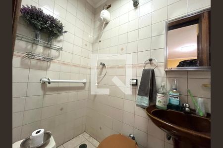 Casa à venda com 220m², 4 quartos e 2 vagasBanheiro de serviço