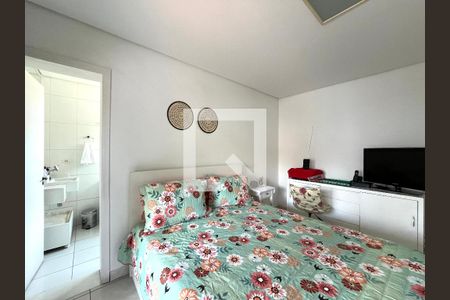 Casa à venda com 220m², 4 quartos e 2 vagasSuite 2