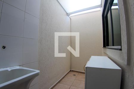 Casa de condomínio à venda com 68m², 2 quartos e 2 vagasÁrea de Serviço