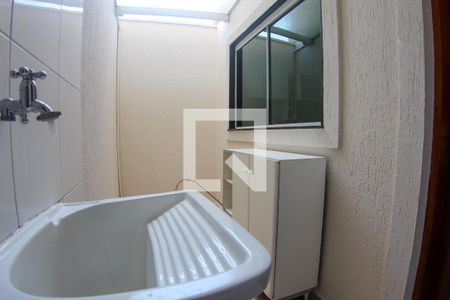 Casa de condomínio à venda com 68m², 2 quartos e 2 vagasÁrea de Serviço