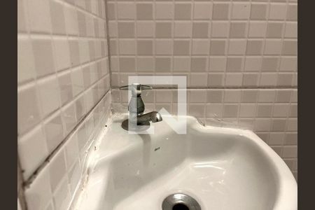 Casa de condomínio à venda com 150m², 6 quartos e 1 vagaBanheiro ap 4