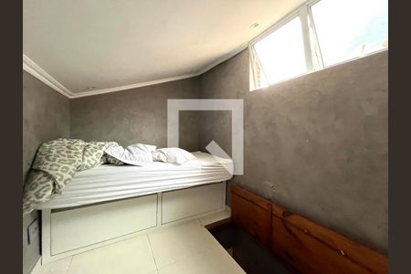 Casa de condomínio à venda com 150m², 6 quartos e 1 vagaQuarto ap 6