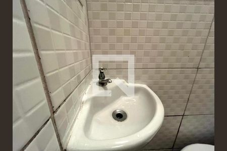 Casa de condomínio à venda com 150m², 6 quartos e 1 vagaBanheiro ap 4