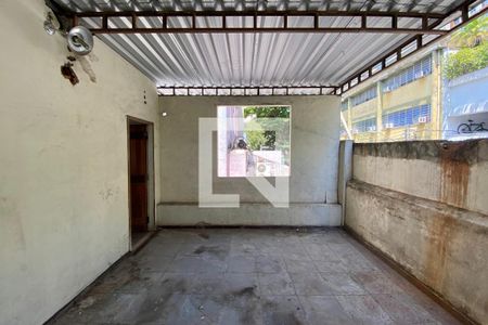 Casa à venda com 220m², 3 quartos e sem vagaVaranda