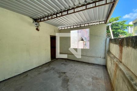 Casa à venda com 220m², 3 quartos e sem vagaVaranda