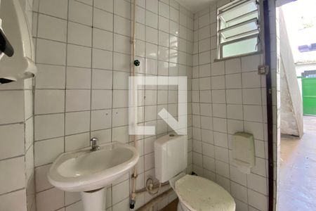 Casa à venda com 220m², 3 quartos e sem vagaBanheiro 2