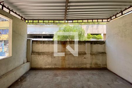 Casa à venda com 220m², 3 quartos e sem vagaVaranda