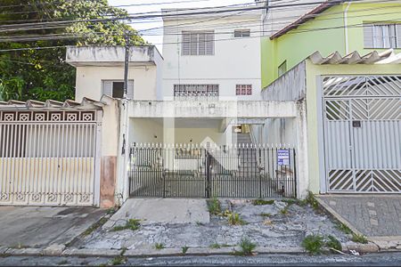 Casa à venda com 150m², 3 quartos e 2 vagas Casa à venda com 150m², 3 quartos e 2 vagasFachada