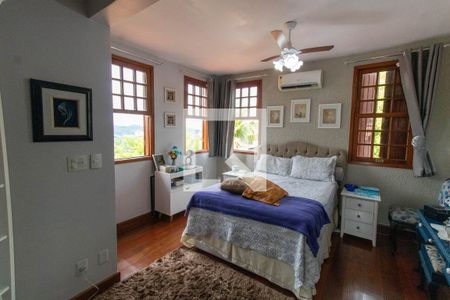 Casa de condomínio à venda com 618m², 4 quartos e 2 vagasSuíte 3