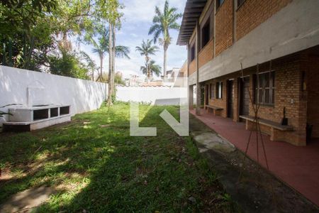 Casa para alugar com 400m², 4 quartos e 3 vagasQuintal
