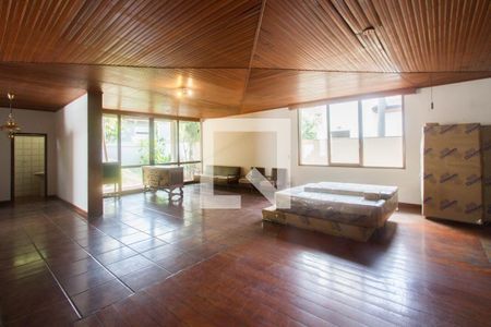 Sala de casa para alugar com 4 quartos, 400m² em Chácara Monte Alegre, São Paulo