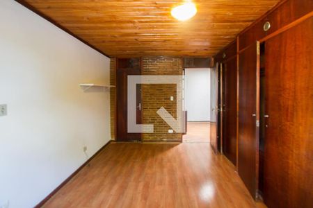 Suíte 1 de casa para alugar com 4 quartos, 400m² em Chácara Monte Alegre, São Paulo