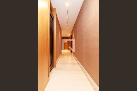 Apartamento à venda com 370m², 3 quartos e 5 vagasCorredor