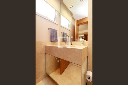 Apartamento à venda com 370m², 3 quartos e 5 vagasSuíte 2 - Banheiro