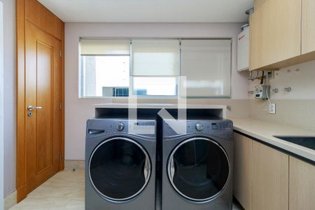 Apartamento à venda com 370m², 3 quartos e 5 vagasÁrea de Serviço