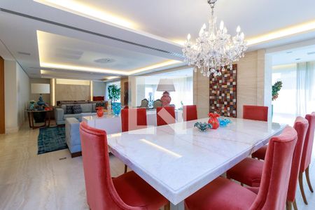 Apartamento à venda com 370m², 3 quartos e 5 vagasSala