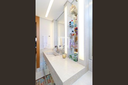 Apartamento à venda com 370m², 3 quartos e 5 vagasSuíte Principal - Banheiro 2