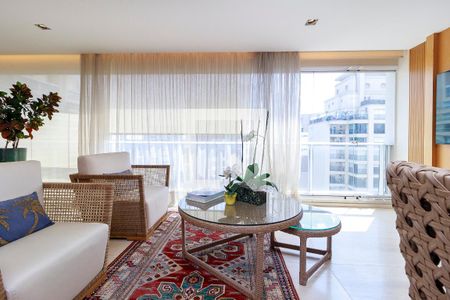 Apartamento à venda com 370m², 3 quartos e 5 vagasSala