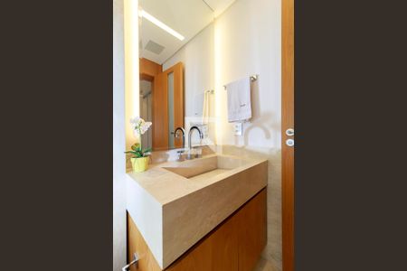 Apartamento à venda com 370m², 3 quartos e 5 vagasSuíte Principal - Banheiro 1