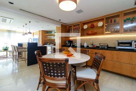 Apartamento à venda com 370m², 3 quartos e 5 vagasSala