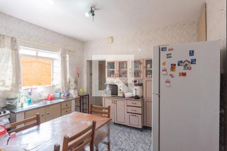 Casa à venda com 160m², 3 quartos e 2 vagas Casa à venda com 160m², 3 quartos e 2 vagasCozinha