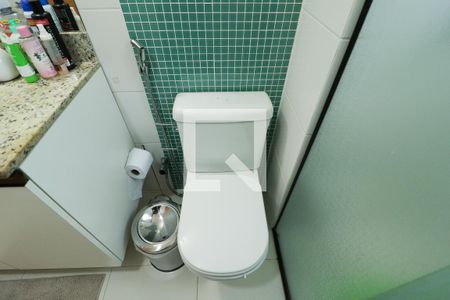 Apartamento à venda com 180m², 3 quartos e 3 vagas Apartamento à venda com 180m², 3 quartos e 3 vagasBanheiro Social