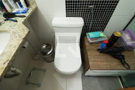 Apartamento à venda com 180m², 3 quartos e 3 vagas Apartamento à venda com 180m², 3 quartos e 3 vagasBanheiro da Suíte