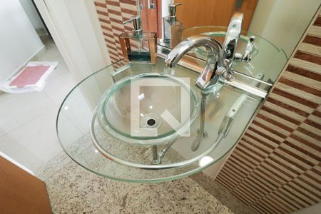 Apartamento à venda com 180m², 3 quartos e 3 vagas Apartamento à venda com 180m², 3 quartos e 3 vagasLavabo