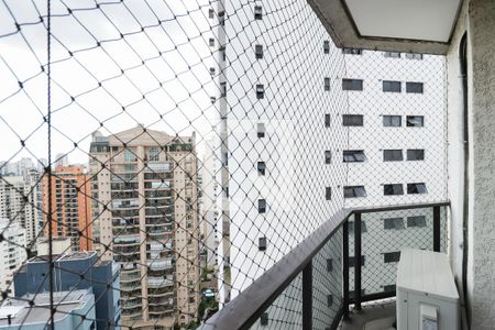 Apartamento à venda com 180m², 3 quartos e 3 vagas Apartamento à venda com 180m², 3 quartos e 3 vagasVaranda da Suíte