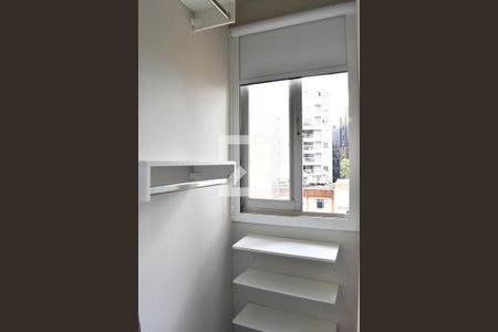 Quarto de kitnet/studio para alugar com 1 quarto, 20m² em Cristo Rei, Curitiba