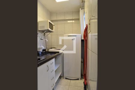 Cozinha de kitnet/studio para alugar com 1 quarto, 20m² em Cristo Rei, Curitiba