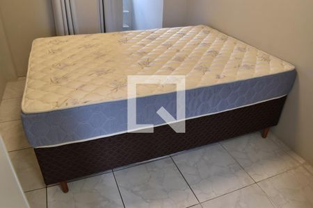 Quarto de kitnet/studio para alugar com 1 quarto, 20m² em Cristo Rei, Curitiba