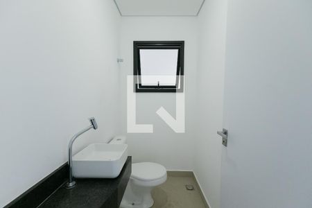 Lavabo de casa de condomínio para alugar com 4 quartos, 350m² em Jardim Prudência, São Paulo