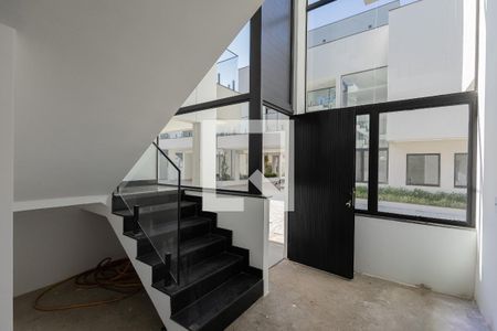 Sala de casa de condomínio para alugar com 4 quartos, 350m² em Jardim Prudência, São Paulo