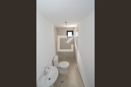 Casa de condomínio para alugar com 350m², 4 quartos e 4 vagasBanheiro de serviço