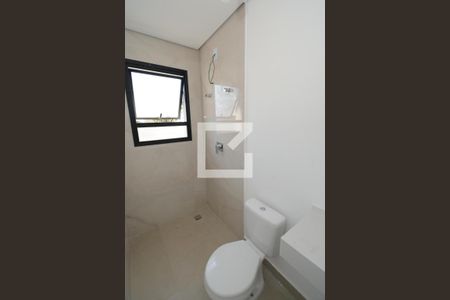 Casa de condomínio para alugar com 350m², 4 quartos e 4 vagasBanheiro da Suíte 2