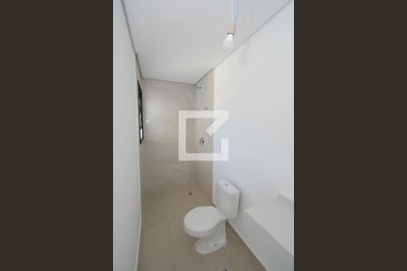 Casa de condomínio para alugar com 350m², 4 quartos e 4 vagasBanheiro da Suíte 3