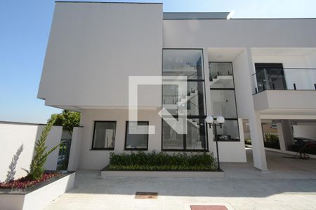 Casa de condomínio para alugar com 350m², 4 quartos e 4 vagasFachada