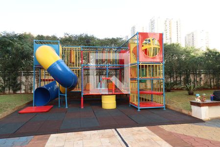 Apartamento para alugar com 96m², 2 quartos e 2 vagasÁrea comum - Playground