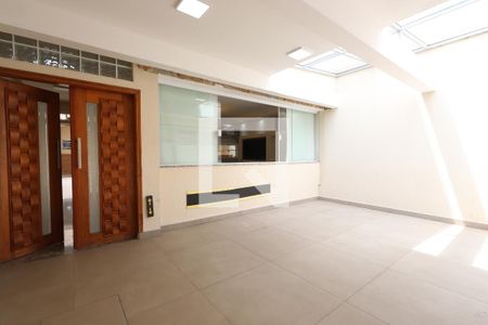 Casa à venda com 300m², 3 quartos e 2 vagasGaragem