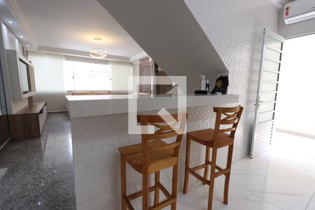 Casa à venda com 300m², 3 quartos e 2 vagasCozinha